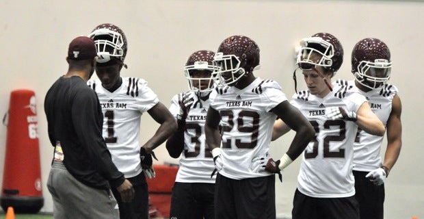 Texas A&M cornerback Deshazor Everett relives moment from last year's win,  hopes to duplicate same magic