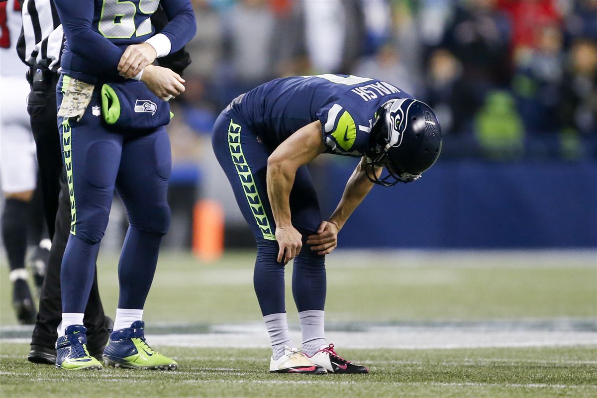 WATCH: Blair Walsh misses chipshot field goal to end half