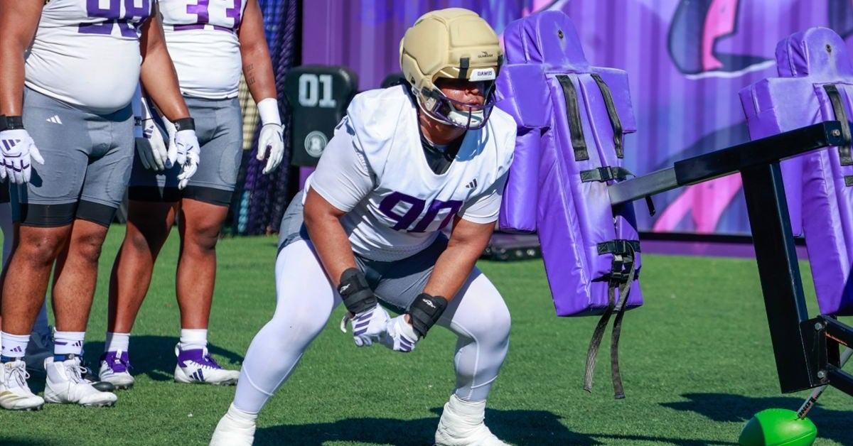 Husky DT Elinneus Davis Talks About The Progress Of The Defense And His Linemates Heading Into The Season