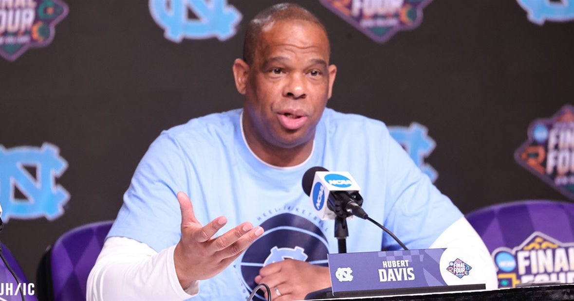 News & Notes from Hubert Davis Ahead of UNC’s Exhibition Basketball Game vs. Johnson C. Smith