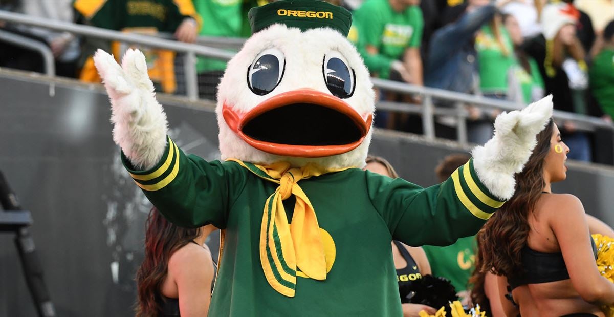 Mascots Engage In Twitter War Ahead Of Oregon-Washington