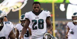 Wendell Smallwood didn't separate himself from pack in RB race Wendell Smallwood didn't separate himself from pack in RB race