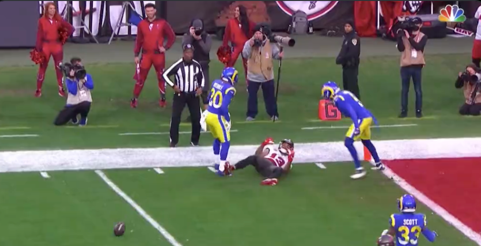 Bad Eric Weddle penalty leads to near disaster for Rams