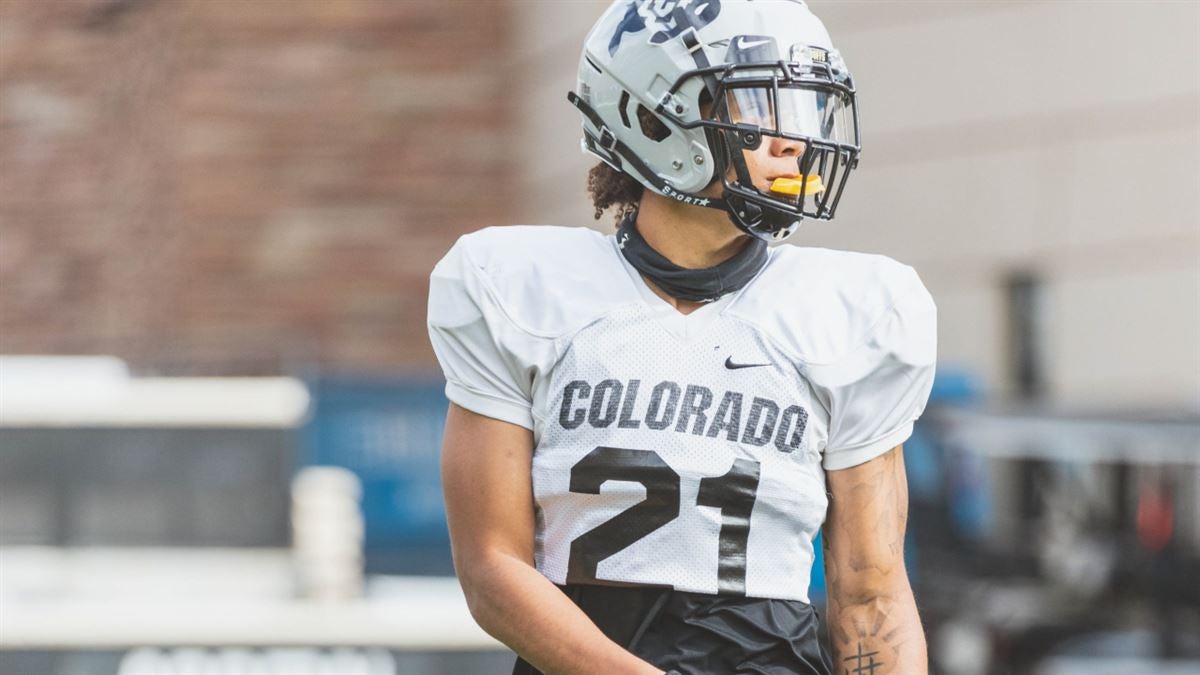 Oregon scores massive transfer commit from Christian Gonzalez