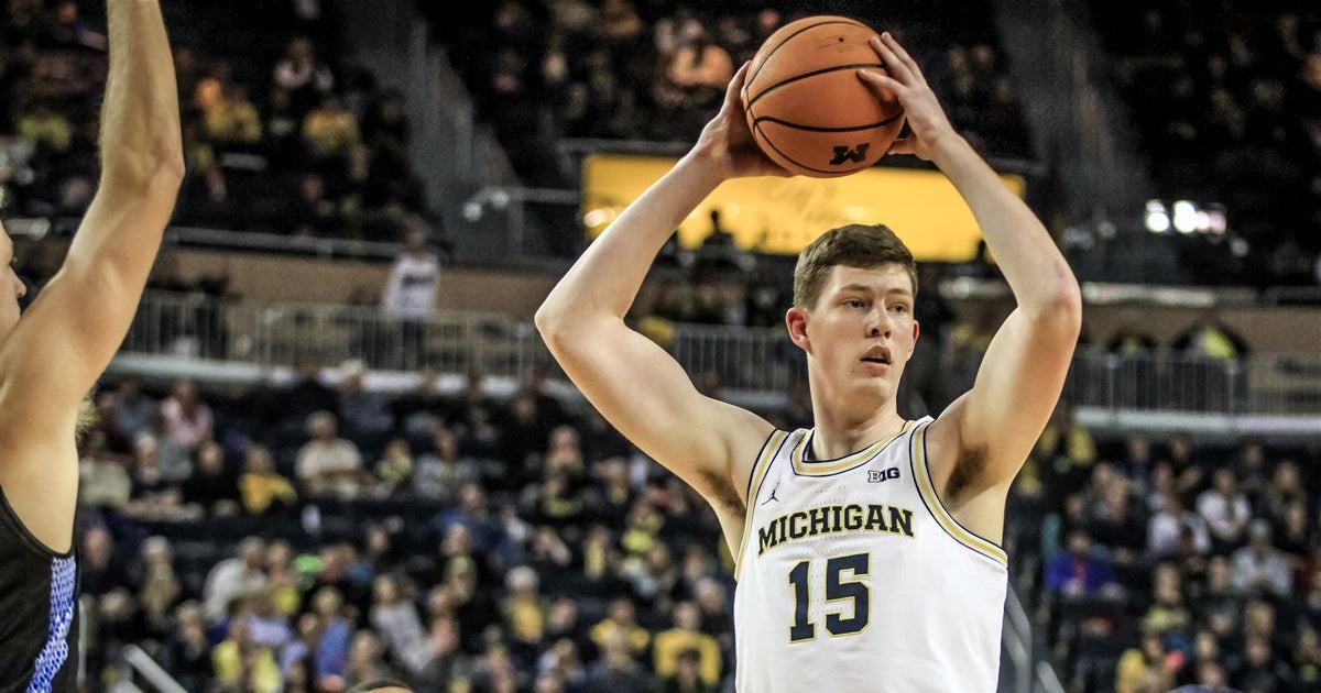 Michigan Center Jon Teske Begins Post Moe Era With A Bang