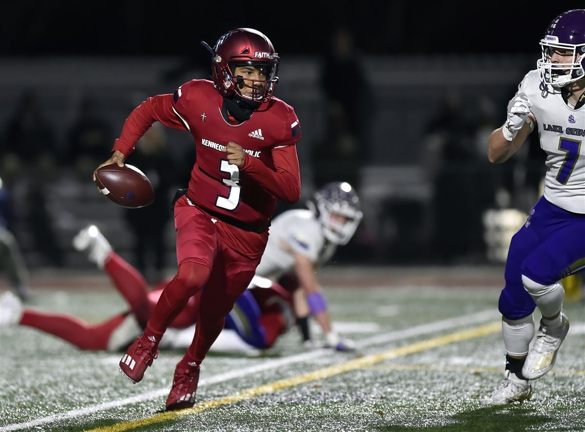 PHOTO GALLERY: Lake Stevens Defeats Kennedy Catholic, Win 4A State ...