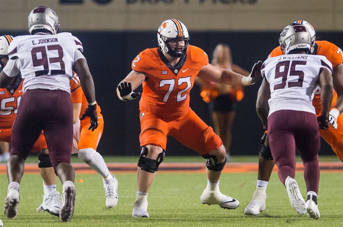 Oklahoma State offensive lineman Josh Sills (72) and Oklahoma