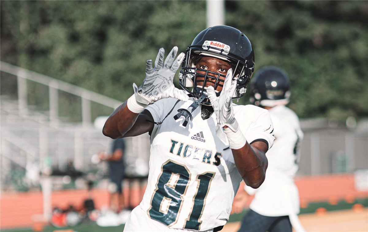 Legacy WR committed to Western Kentucky offered: 'I love Auburn' - Vimarsana News