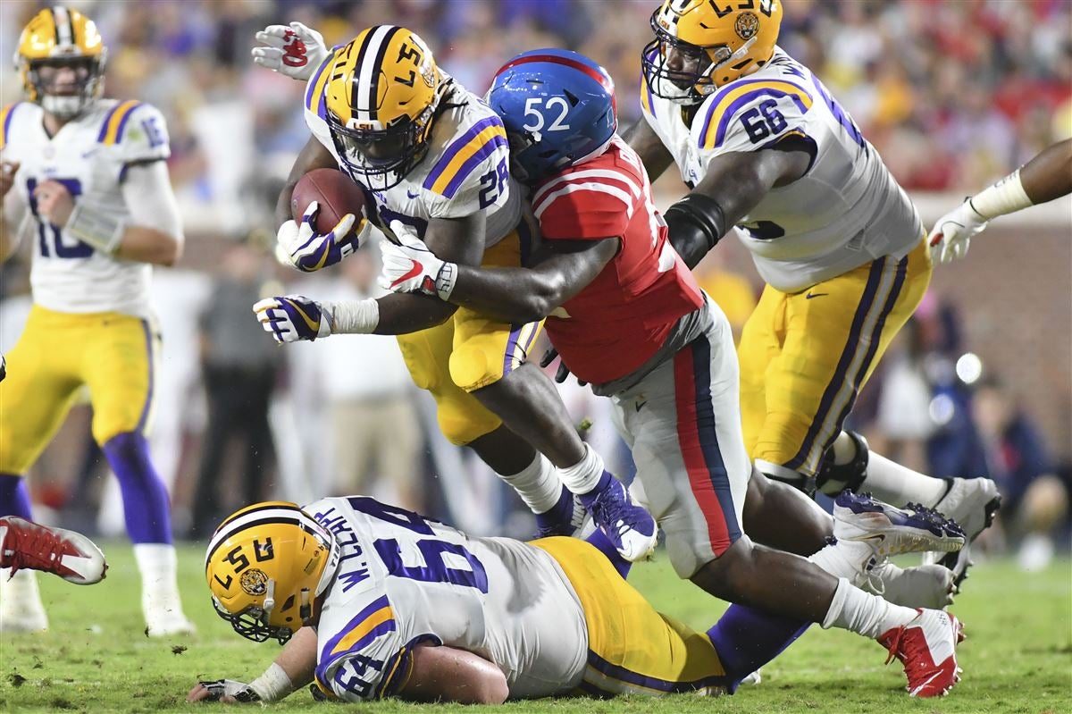 Marquis Haynes awarded Chucky Mullins Courage Award