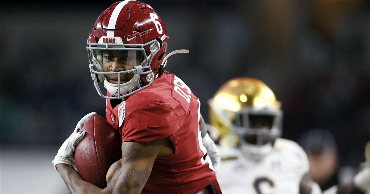 DeVonta Smith pens heartfelt, hand-written note to teacher
