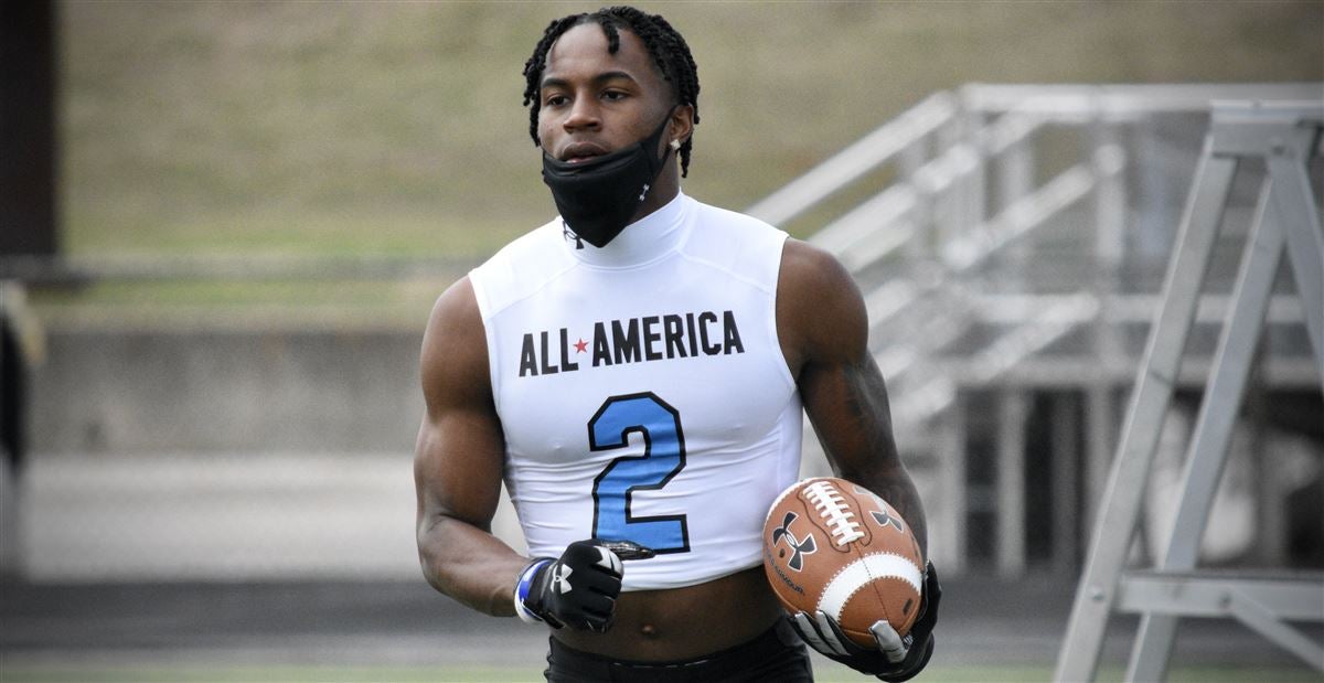 RECRUITING: Nation's top WR Evan Stewart commits to Texas A&M Aggies - Good  Bull Hunting