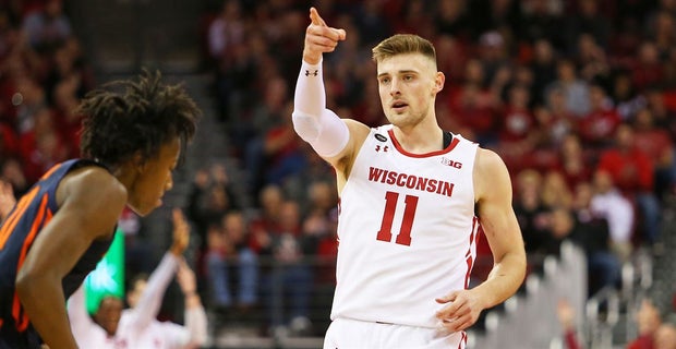 Badgers Move Up In New Espn Pre Season Top 25