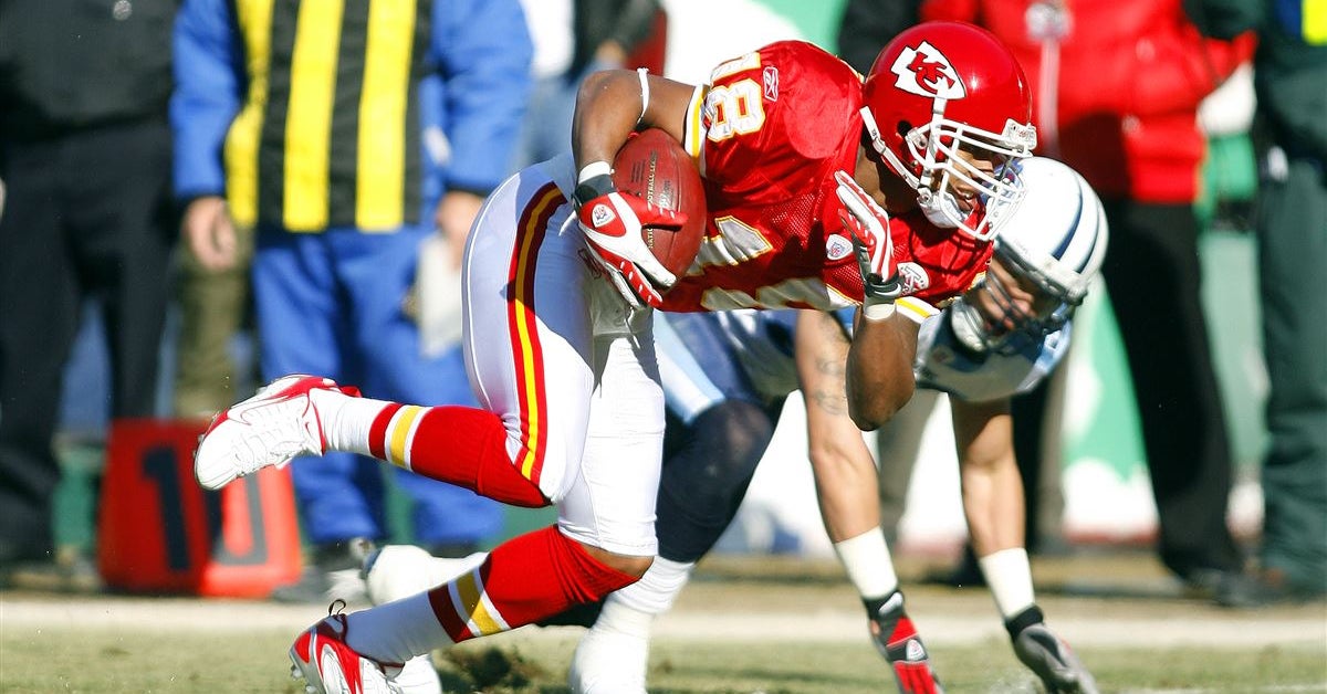 Former Oregon WR Samie Parker joins staff of rival Pac-12 school
