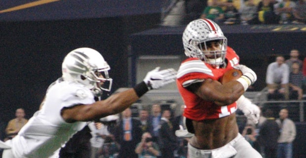 NCAA outlaws Ezekiel Elliott's crop top jersey look