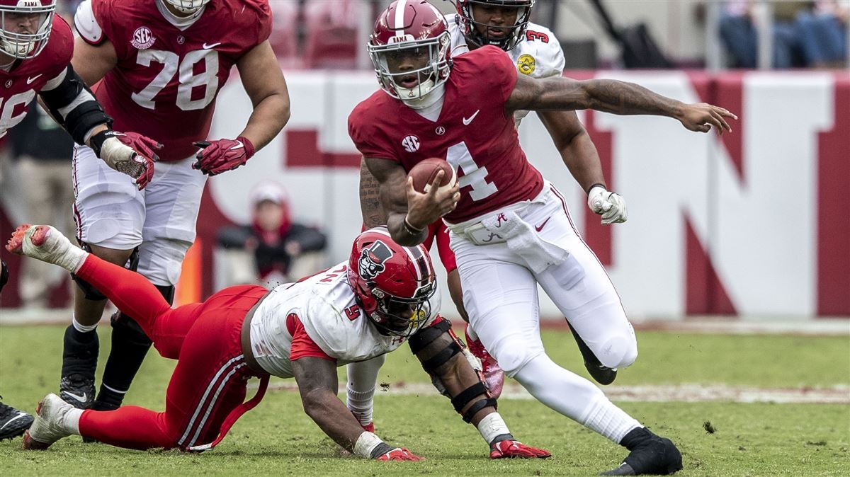 Bryce Young: Alabama's star quarterback announces intention to enter 2023  NFL draft as possible top overall pick