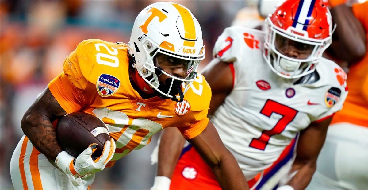 Tennessee Early Enrollee Receiver Soaring Up the Rankings