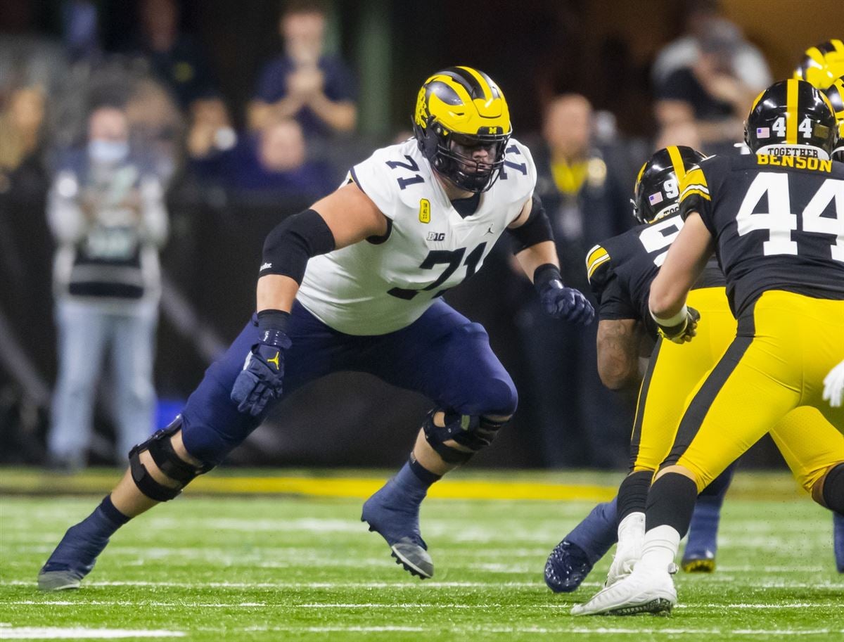 2022 NFL Draft Player Profiles: Michigan OL Andrew Stueber