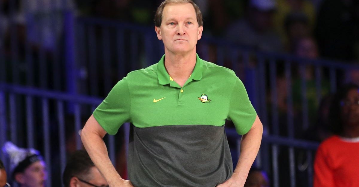 Oregon extends longest-winning streak vs Arizona in program history