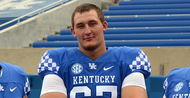 Landon Young repping the #BigBlueWall - Kentucky Football