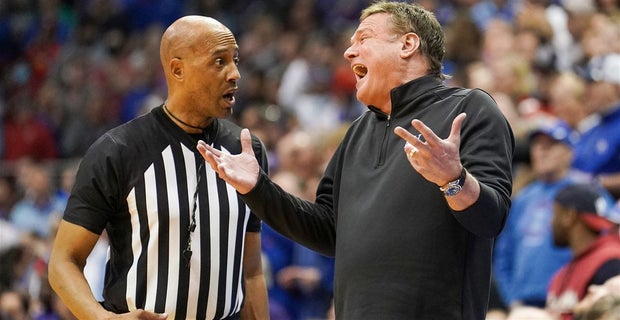 Final Predictions: South Carolina Vs. Charlotte 4 10950065.jpg?fit=bounds&crop=620:320,offset y0