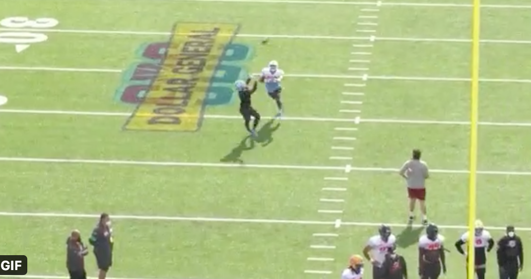 Michael Carter, Chazz Surratt Square Off In Senior Bowl Practice Michael Carter, Chazz Surratt Square Off In Senior Bowl Practice