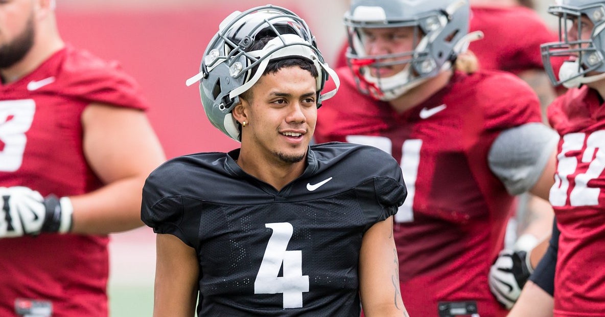 WSU's Brian Smith says de Laura, Guarantano both still working with first team