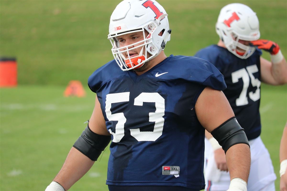 Lineman Nick Allegretti is Illinois' 'Godfather'