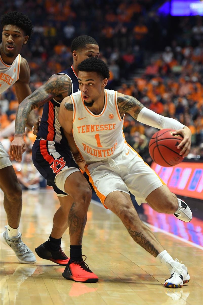 Scenes From Auburn's SEC Tournament Finals Win Against Tennessee