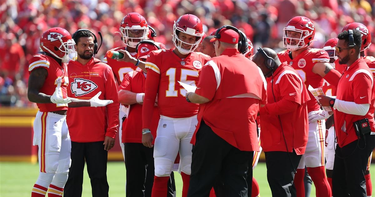 Former Kansas City Chiefs coach Dick Vermeil breaks down issues for team