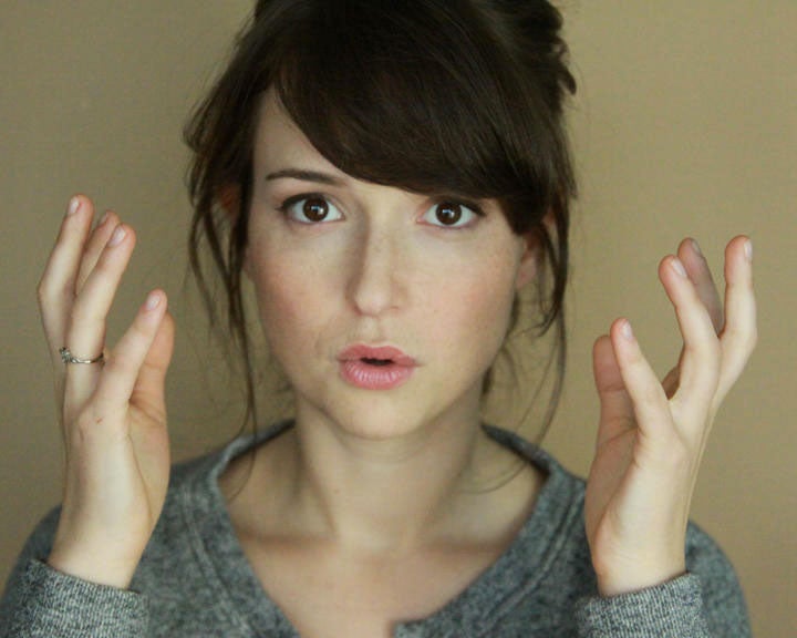 Milana Vayntrub Thread