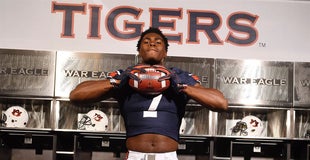 D-end Colby Wooden commits to Auburn D-end Colby Wooden commits to Auburn