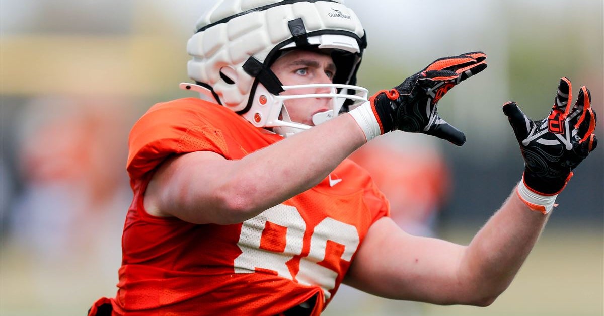 CBS Sports lists tight end Tyler Foster as Oklahoma State’s top ...