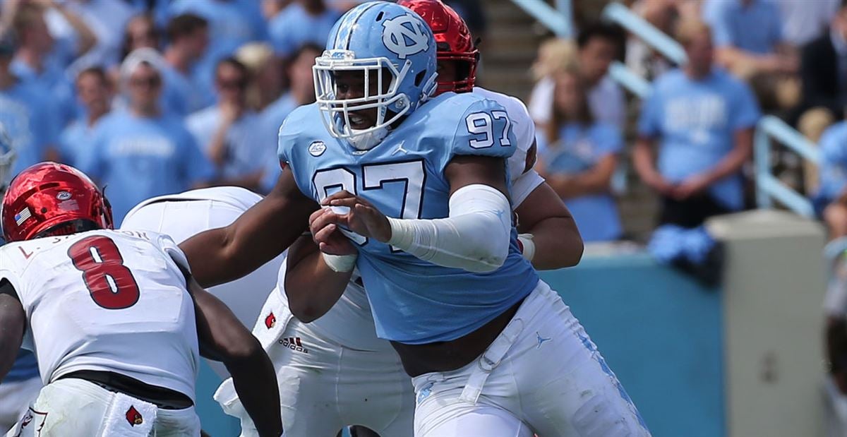 InsideCarolina on X: Former top #UNC recruit Jalen Dalton is growing into  his DT role. Story:   / X