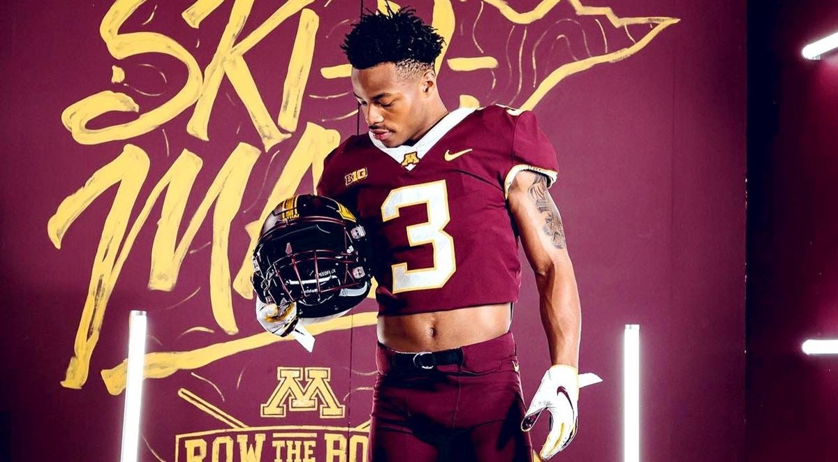 Minnesota - NCAA Football : Kristen Hoskins - Black Classic Fashion Sh –  Athlete's Thread