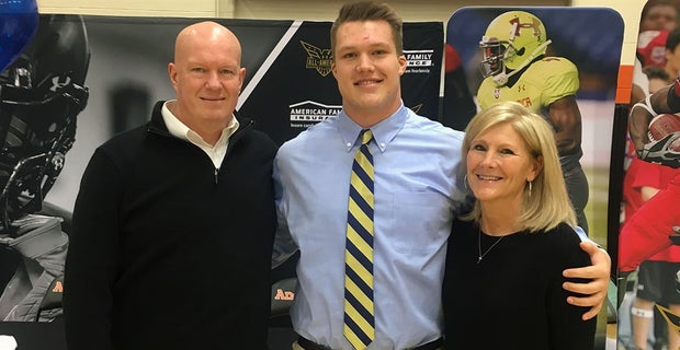 Notre Dame commit Zeke Correll crowned All-American