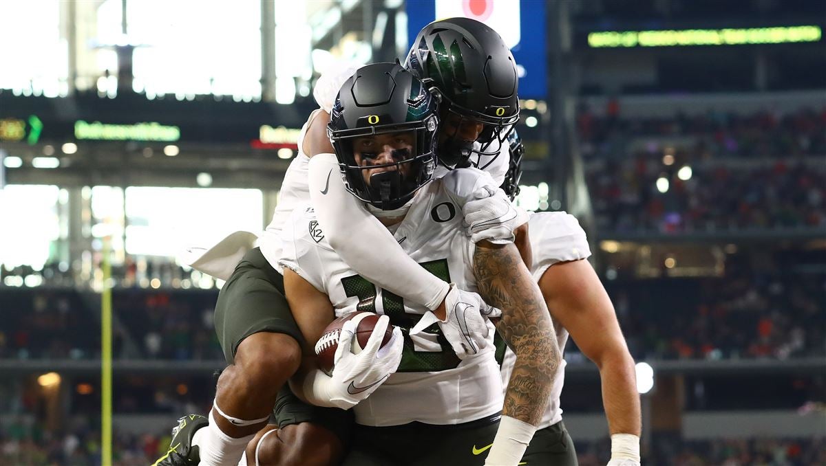 Oregon currently down two tight ends due to injury