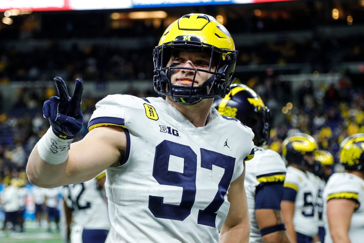 Lions' Aidan Hutchinson making an argument for Bears to draft a DE