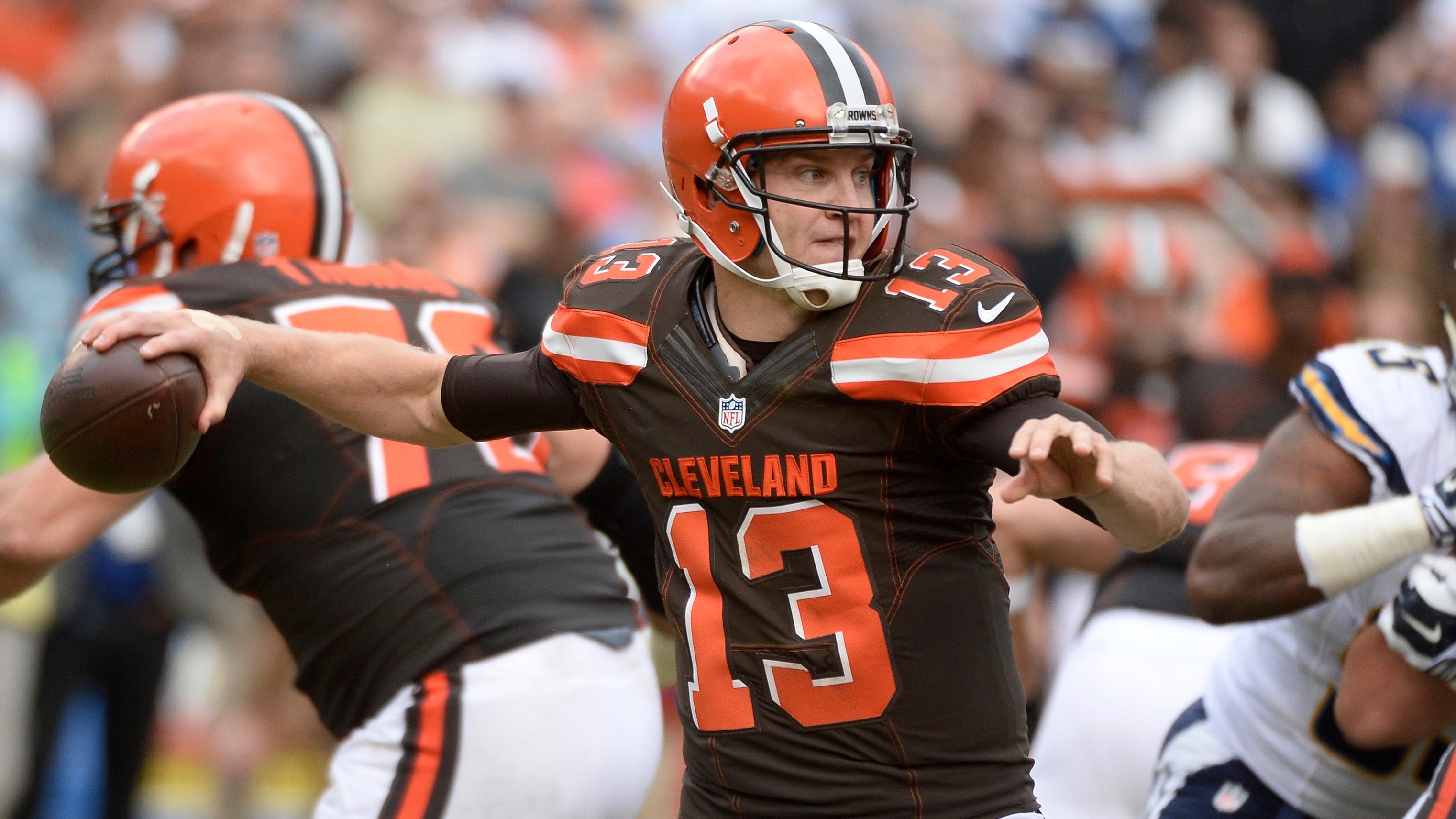 Skunk invades Browns stadium during victory vs. Bucs