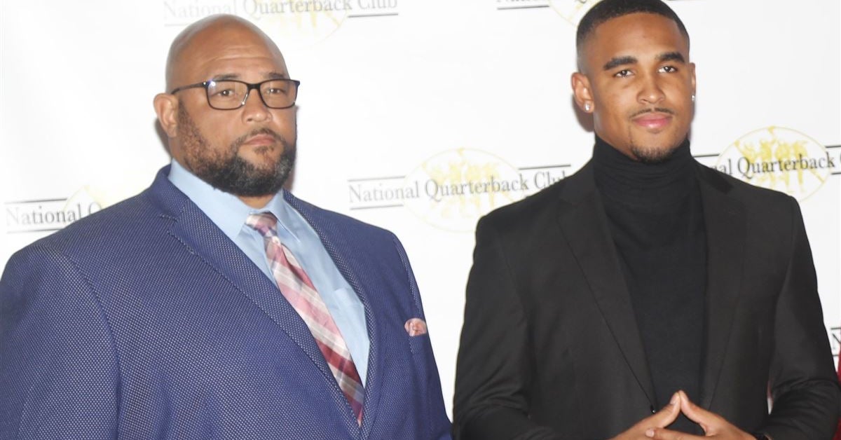 BREAKING: Eagles star Jalen Hurts paid tribute to all the dads in America on Father's Day, and for his own dad, he did something unexpected that many dads will yearn for...vannguyen
