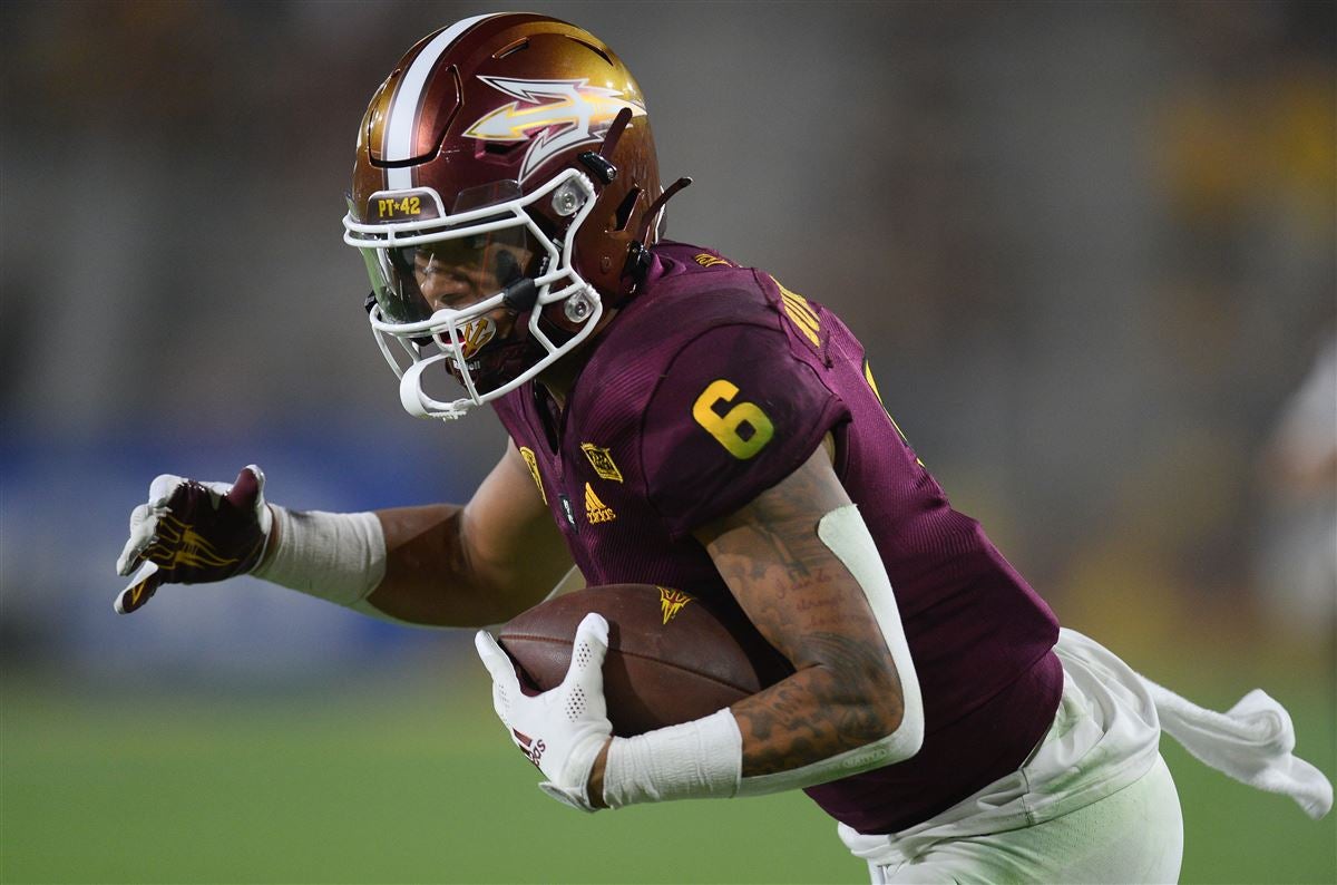 Football's Four to Flourish in 2021-2022: LV Bunkley-Shelton - House of  Sparky