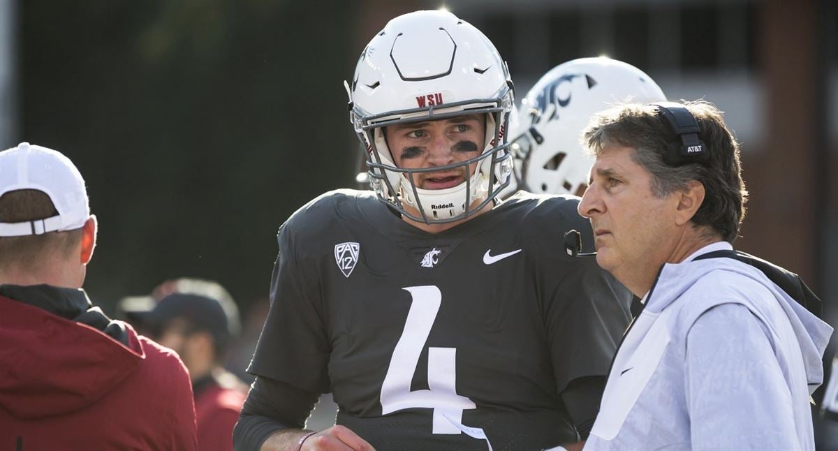 Mike Leach praises freshman OL Abraham Lucas: 'One of the best offensive  linemen in the conference'