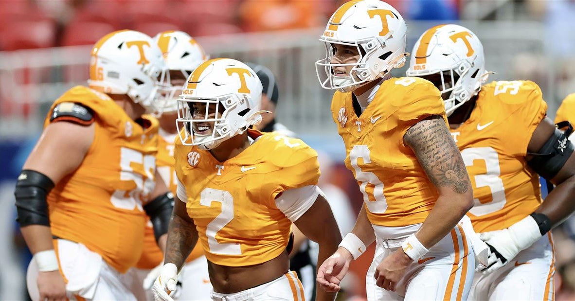 Instant takeaways: Vols start fast, finish strong in season-opening win against Syracuse