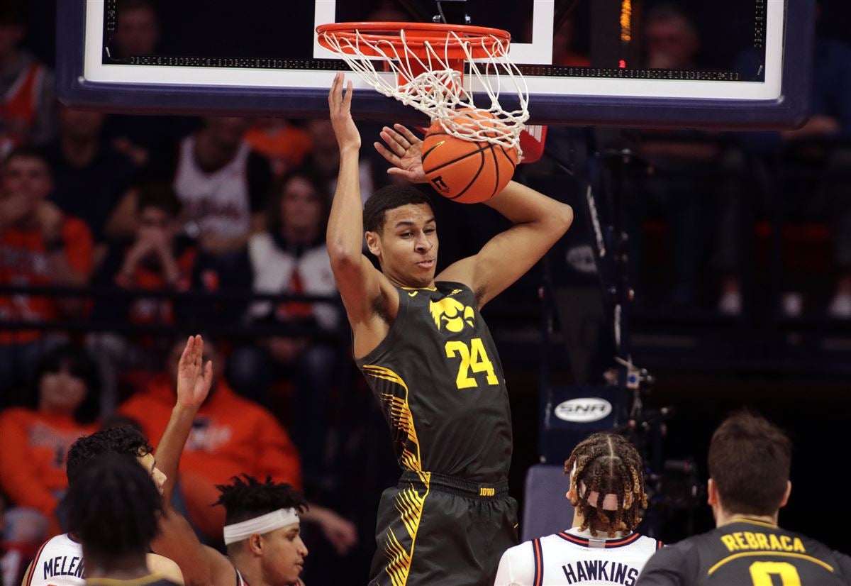 Kris Murray passes on NBA Combine. What is means for Iowa basketball.