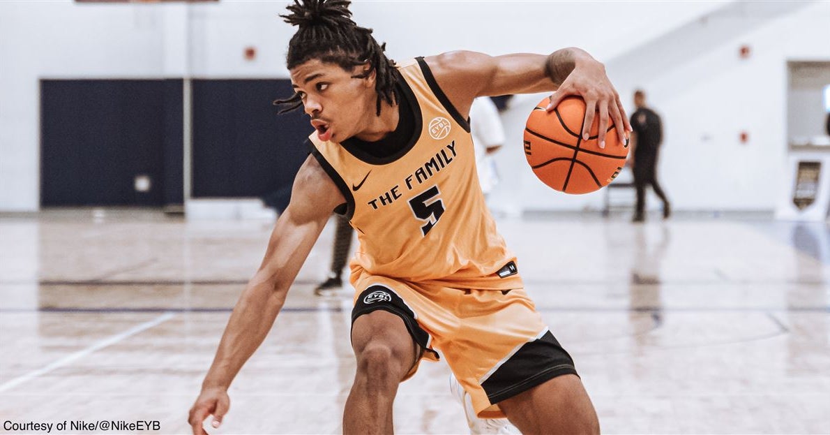Darius Acuff, the No. 1 point guard in the country, commits to John Calipari and Arkansas