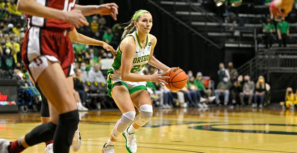 REPORT: Oregon starting guard Maddie Scherr will also seek transfer