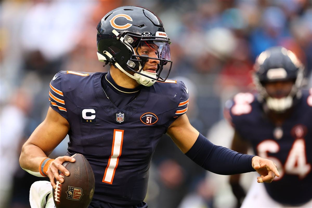 Justin Fields Trade: Chicago Bears Send QB to Pittsburgh Steelers - Visit  NFL Draft on Sports Illustrated, the latest news coverage, with rankings  for NFL Draft prospects, College Football, Dynasty and Devy