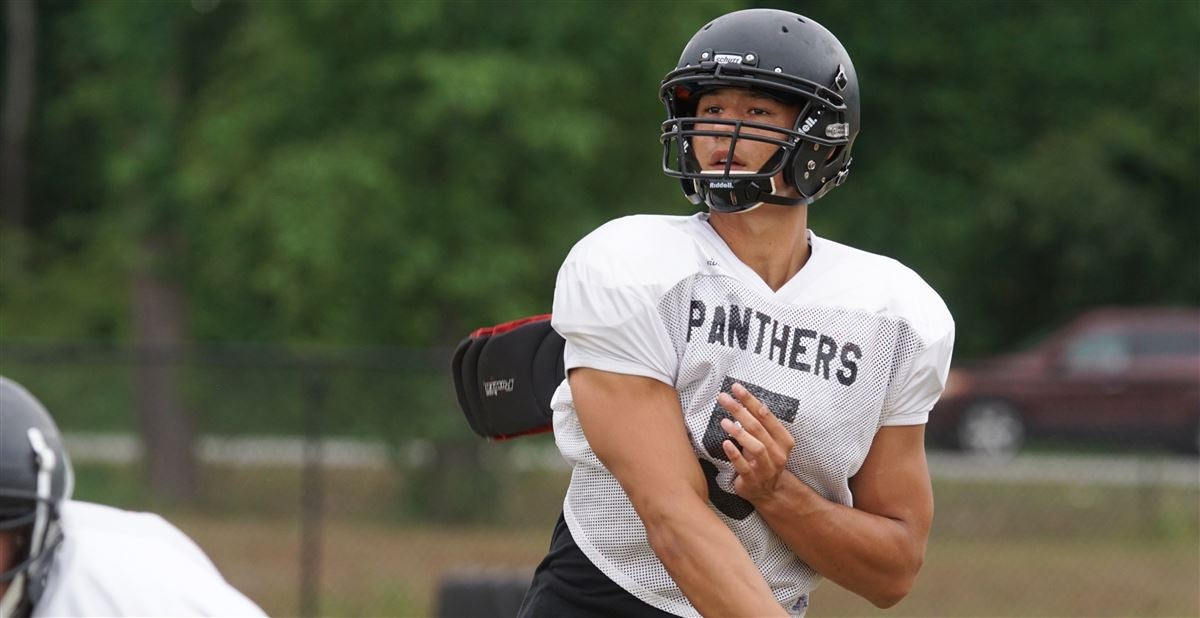 Former Carolina Forest QB Mason Garcia makes first collegiate