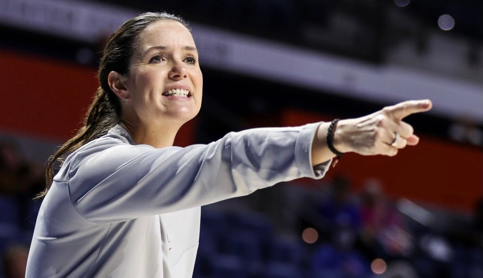 Illini hire Dayton's Shauna Green as women's basketball coach