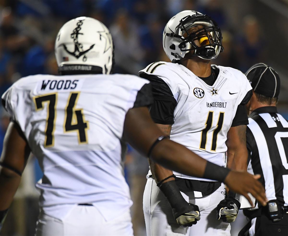 Vanderbilt linebacker Charles Wright