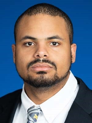 Michigan Wolverines Tight Ends Coach, Grant Newsome, Named to 247Sports'  30Under30 List - BVM Sports